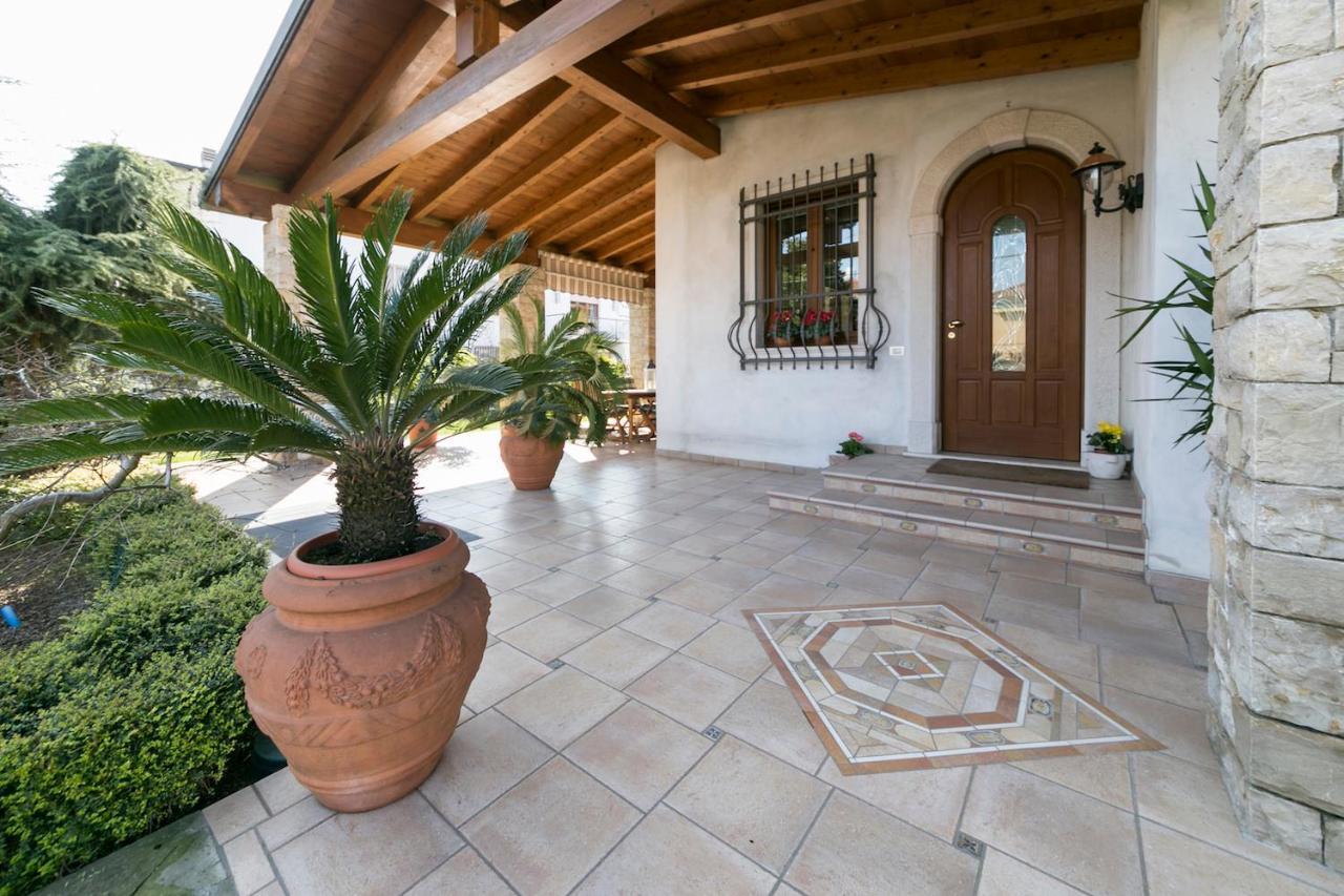 La Casa Di Pimpi Bed and Breakfast Desenzano del Garda Exteriör bild