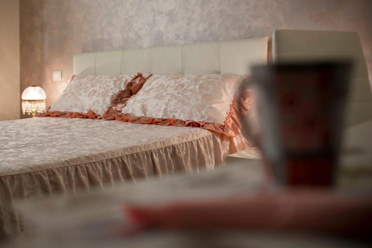 La Casa Di Pimpi Bed and Breakfast Desenzano del Garda Exteriör bild