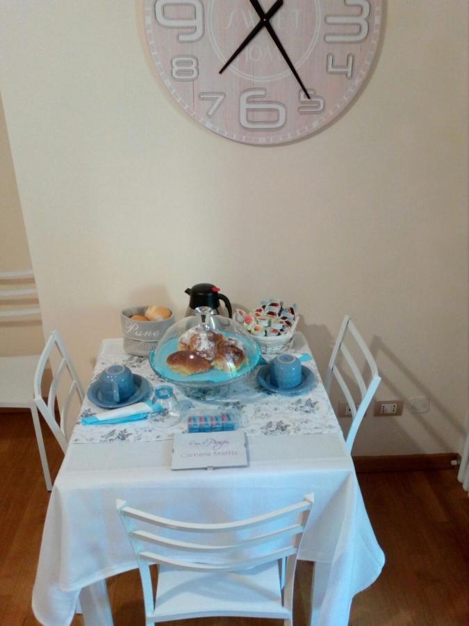 La Casa Di Pimpi Bed and Breakfast Desenzano del Garda Exteriör bild