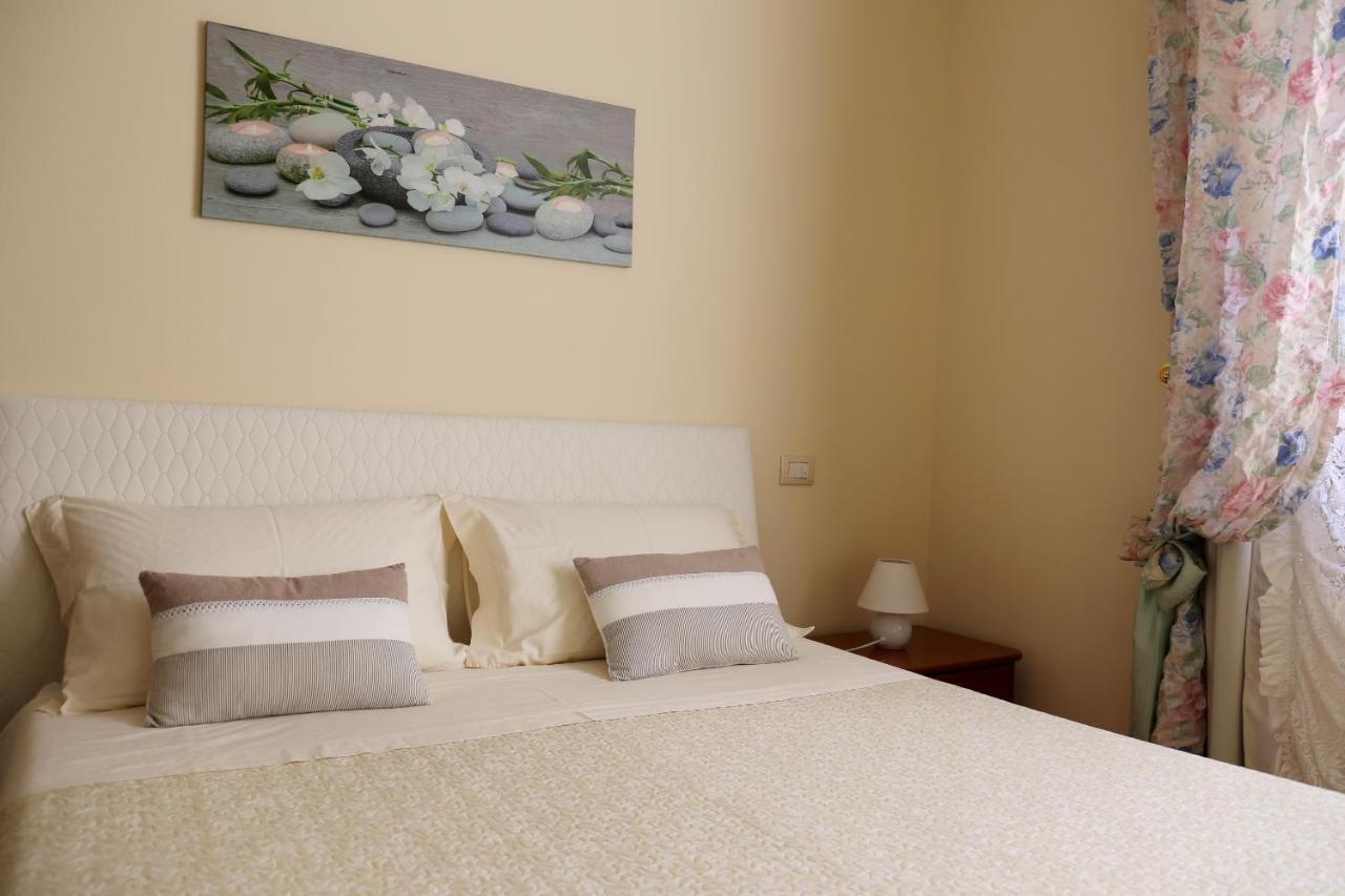La Casa Di Pimpi Bed and Breakfast Desenzano del Garda Exteriör bild