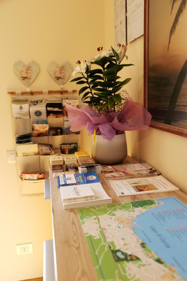 La Casa Di Pimpi Bed and Breakfast Desenzano del Garda Exteriör bild