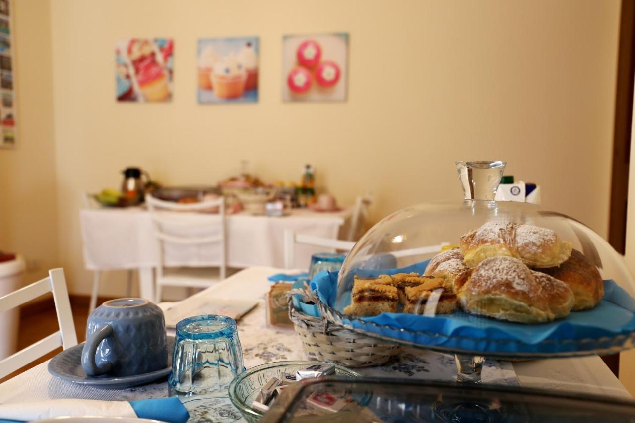 La Casa Di Pimpi Bed and Breakfast Desenzano del Garda Exteriör bild